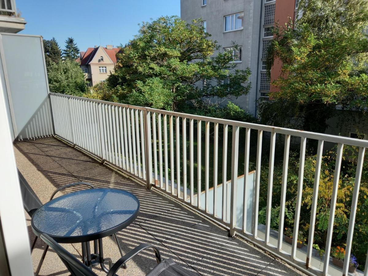 Apartment Golden Prag Exteriör bild